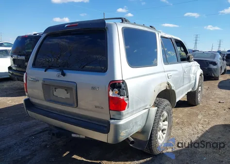 2001 Toyota 4Runner Sr5 V6 z USA, uszkodzony, nr VIN JT3GN86R310205421